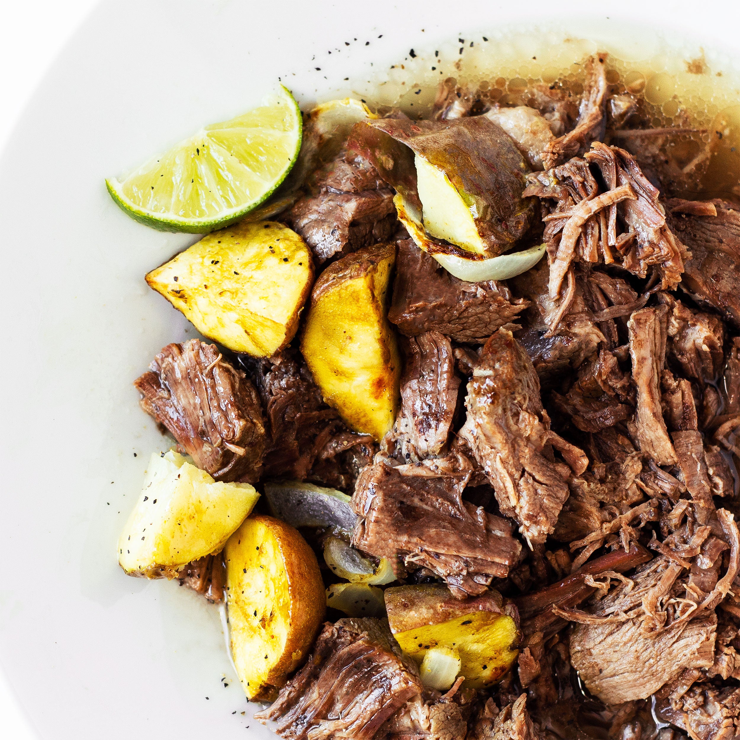 https://www.eatpre.com/cdn/shop/articles/mexicanpotroast-slowcooker-paleo-whole30-chuckroast-2500x2500-web.jpg?v=1538064697