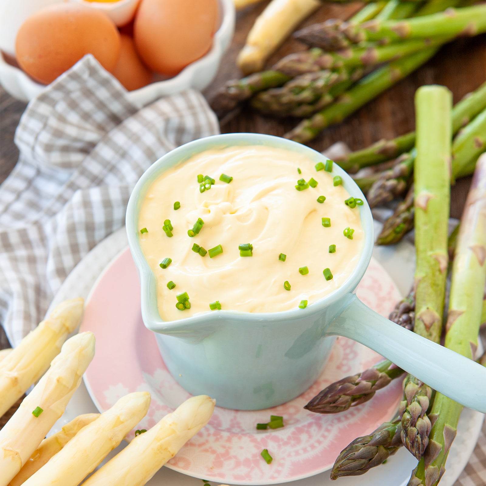 Hollandaise Sauce (Easy and No-Fail)